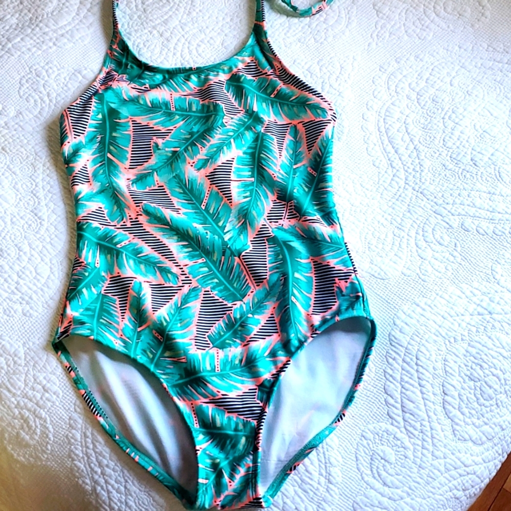 Art class swimwear girl size L (10/12)